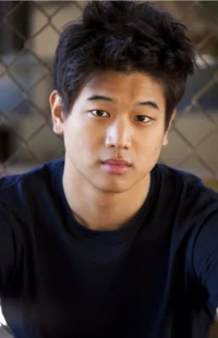Ki Hong Lee