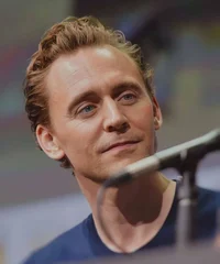 Tom Hiddleston 