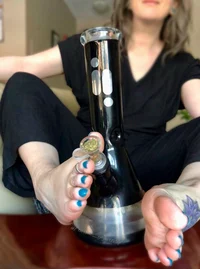 Giantess Stoner