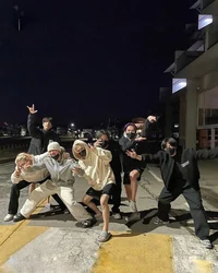 Stray kids 