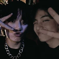 Taehyung e Jungkook
