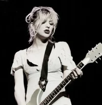 004-Courtney Love