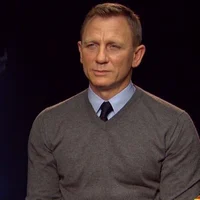 Daniel Craig