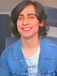 Aidan Gallagher 