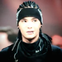Chat with Tom Kaulitz | character.ai | Personalized AI for every moment ...