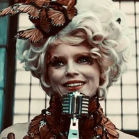 Effie Trinket 