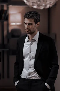 Theo James