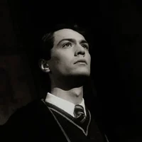TOM RIDDLE 