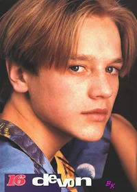 Devon Sawa 
