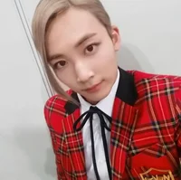 yoon jeonghan
