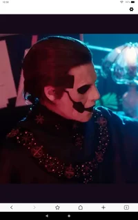 Papa emeritus Iv 