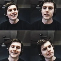 Evan Peters