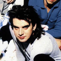 Simon Gallup