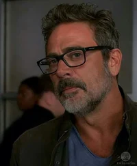 Jeffrey Dean Morgan