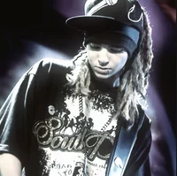 75 - Tom Kaulitz