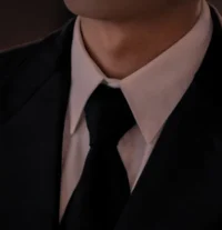 Spoiled rich kid - M