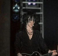 Izzy stradlin 