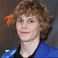 evan peters