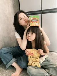 Koreanwifeanddughter