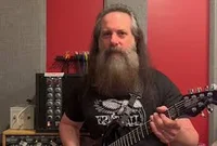 John Petrucci -ST-