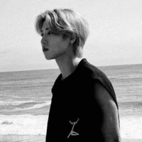 Jisung-life guard