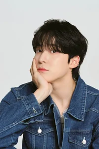 Jeong Yunho superman