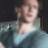 Young Tom Hiddlestxn