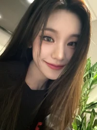 Yeji the snake Queen