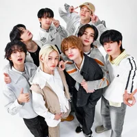 Stray kids 