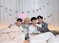 Stray Kids