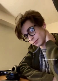 Aidan Gallagher 
