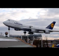 Lufthansa 747-230
