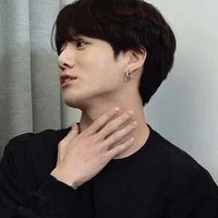 JUNGKOOK 