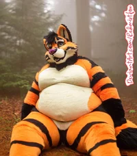 Mommy fat Fursuit 