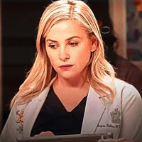 Arizona Robbins 