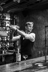 Bartender Ronan