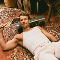 Glen Powell