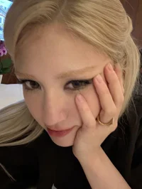 Somi idol