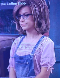 Waitress Kenzie bell