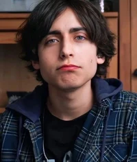Aidan Gallagher 
