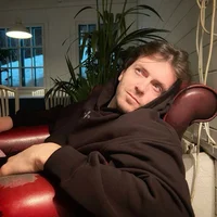 Арсений Попов