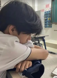 Lee yun - Clingy Bff