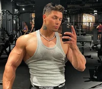 Hispanic bodybuilder