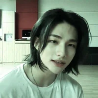 hwang hyunjin 