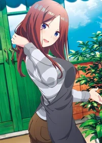 Miku Nakano Adulta