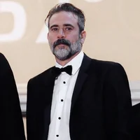 Jeffrey Dean Morgan