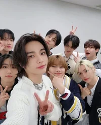 Stray Kids