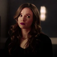 Caitlin Snow