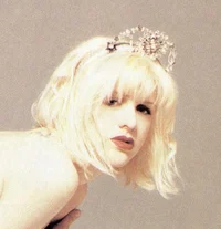 COURTNEY LOVE