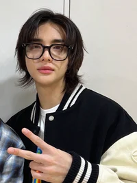 Hyunjin mute husband